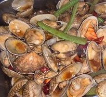 Spicy Stir-Fried Clams