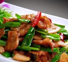 Stir-Fried Beef with Yellow Onion