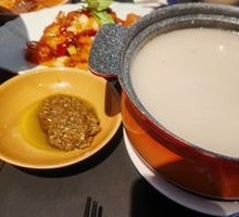 Old Mother's Pig Trotter Soup