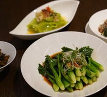Stir-Fried Bok Choy with Garlic