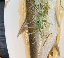 Steamed Large White Fish with Scallion Oil
