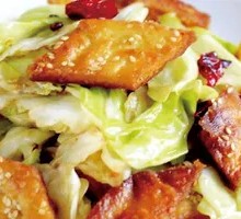Crispy Flatbread Stir-Fried Cabbage