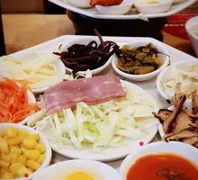 Spicy Crossing-the-bridge Rice Noodles