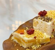 Cream Skin Layer Cake