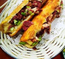 Traditional Donkey Meat Fire Cake