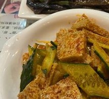 Cucumber Noodles with Wheat Gluten