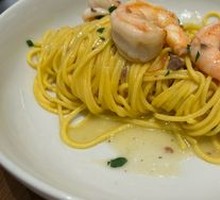Garlic Shrimp and Silver Fish Spaghetti