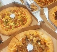 Spicy Crawfish & Tender Chicken Pizza