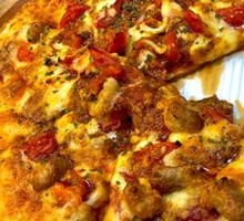 Classic Italian Meat Sauce Pizza