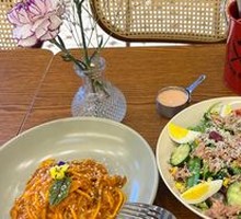 Classic Bolognese Spaghetti