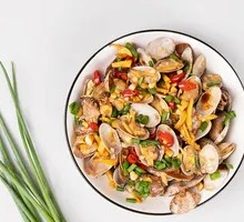 Spicy Stir-Fried Clams
