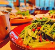 Spicy Stir-Fried Water Spinach
