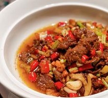 18-Second Tea Oil Stir-Fry with Guizhou Beef