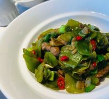 Stir-fried Crisp Lettuce
