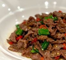 Stir-Fried Beef with Yellow Onion
