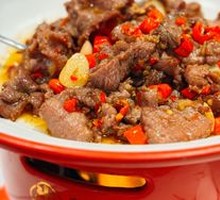 Stir-Fried Beef with Yellow Onion