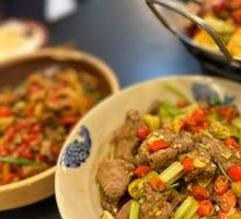 Stir-Fried Beef with Yellow Onion