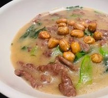 Stir-fried Beef with Rice Noodles