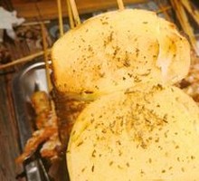 Steamed bun slices