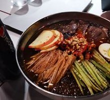 Street-side Cold Noodles with Spring Water