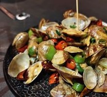 Spicy Stir-Fried Clams