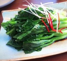 Steamed Bok Choy in White Sauce