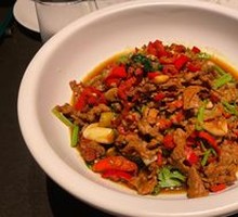 Stir-Fried Beef with Yellow Onion