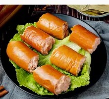 Hand-Torn Meat Sausage