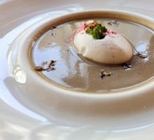Mushroom Soup with Mushroom Aroma