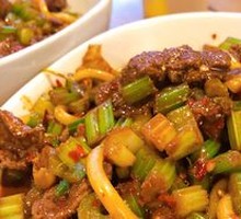 Beef Rice Noodle Hot Pot