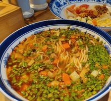Qishan Sautéed Pork Noodles