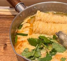 Spicy Soul Noodle Soup with Fried Sauce