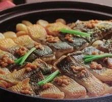 Braised Yellow Croaker with Puning Bean Paste