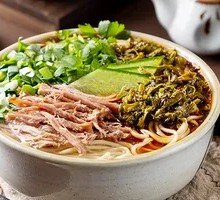 Sour Cabbage Shredded Beef Noodles