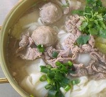 Chaozhou Hanging Dragon Beef Noodle Soup