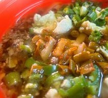 Sour Cabbage with Minced Pork Noodles
