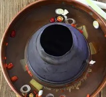 Clear Spring Soup Pot