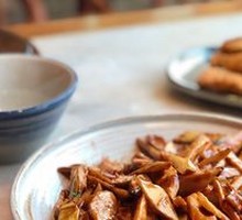 Stewed Fresh Bamboo Shoots in Oil