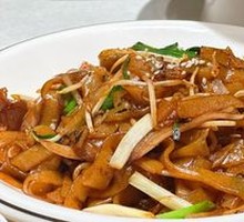 Dry-Fried Beef Rice Noodles