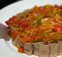 Five-Tomato Sauce over Buckwheat Noodles