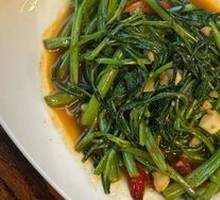 Garlic Stir-Fried Water Spinach