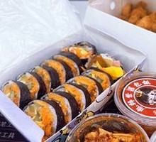 Egg Yolk and Pork Floss Seaweed Rice Roll