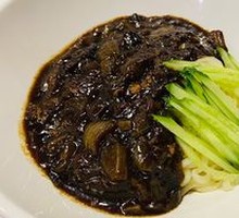 Korean Fried Noodles with Sauce