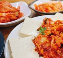 Spicy Kimchi Stir-Fried Pork Belly