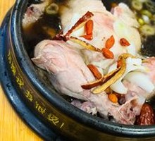 Fresh Jujube, Lotus Seed, and Ginseng Chicken Soup