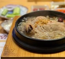 Bamboo Mushroom, Lily, and Chicken Soup