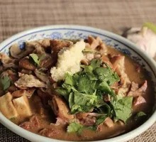 Braised Pork and Steamed Bun
