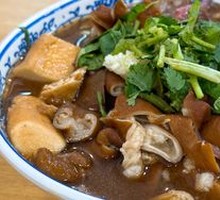 Braised Pork and Steamed Bun