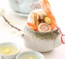 Matsutake Seafood Clay Pot Steamed