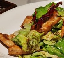 Nang Stir-Fried Cabbage